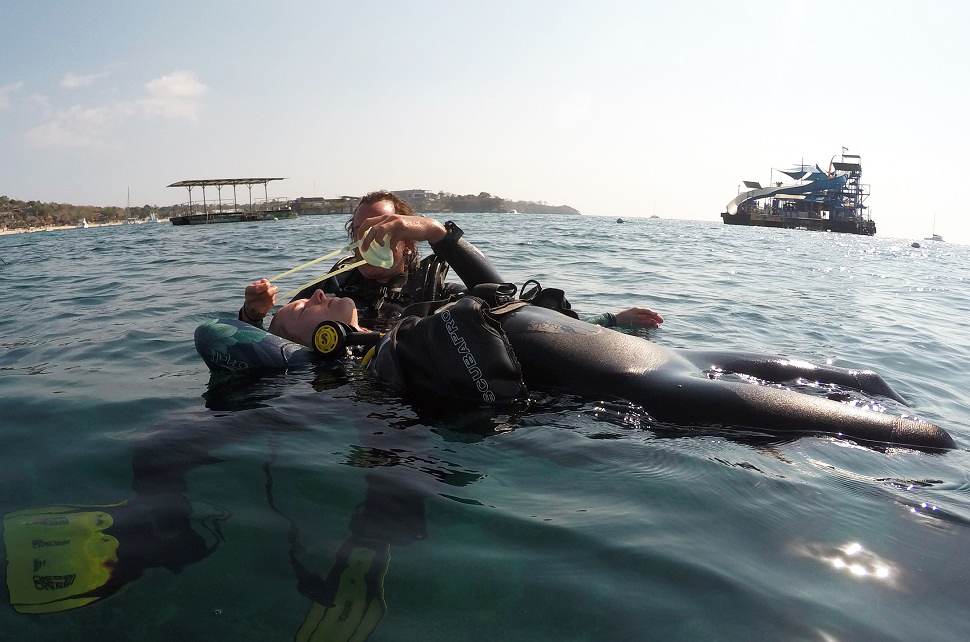 PADI rescue course with legend diving